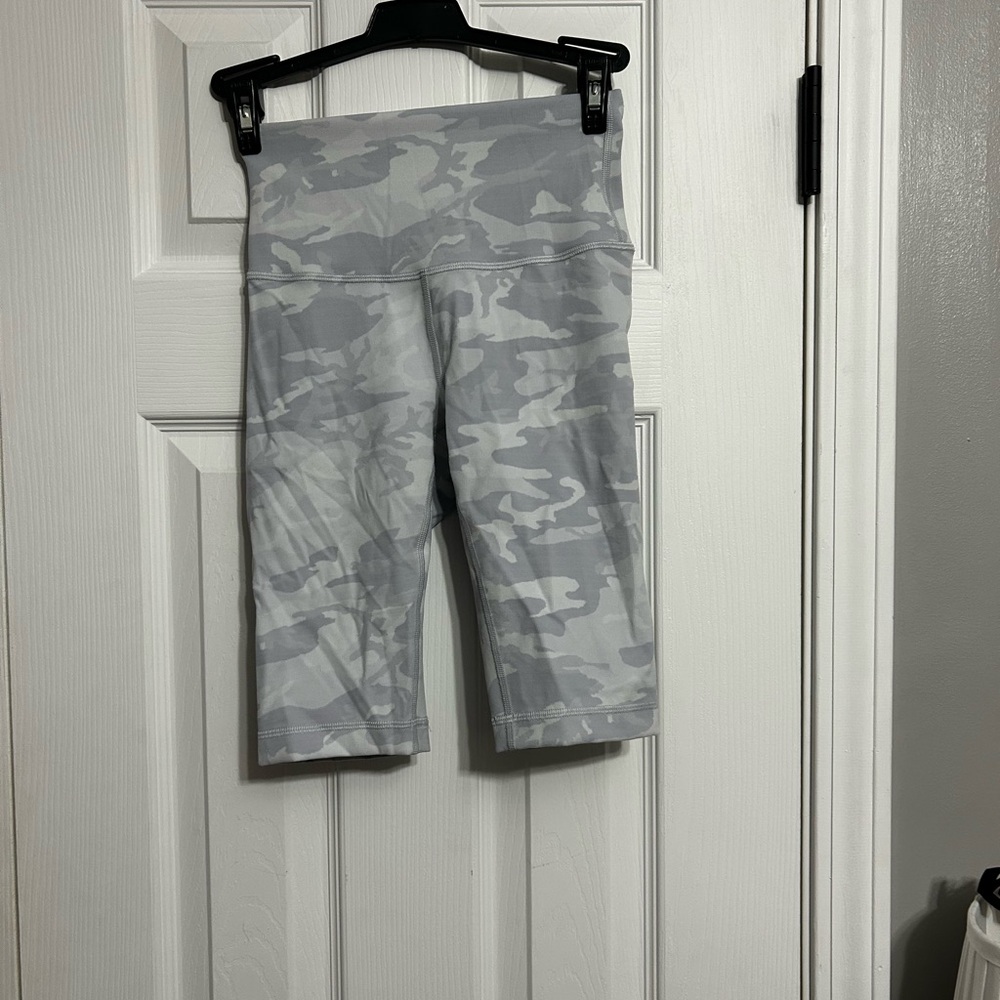 Lululemon Athletica Gray Camouflage Athletic Shorts
